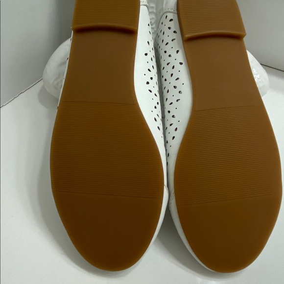 Perfect for Holidays Monsoon (UK brand)shoes with bow and a heart at front - Picture 5 of 6